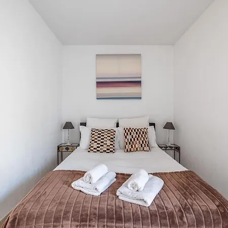 Apartamento Central And Stylish 2 Bed Apt With Parking Antibes