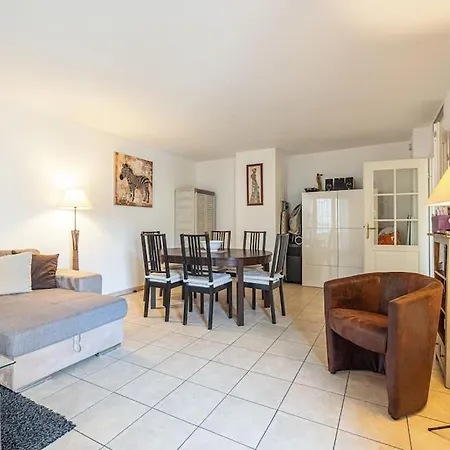Central And Stylish 2 Bed Apt With Parking Apartamento *