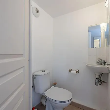 Appartement Central And Stylish 2 Bed Apt With Parking